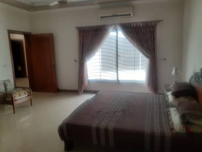 20 Marla Upper Portion For Rent Near Emporium Mall Only For Silent Office