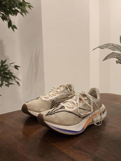 Li-Ning Feidian Challenger 3