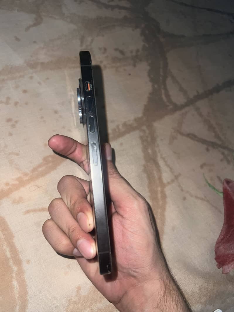 Apple iPhone 13 Pro Max 5