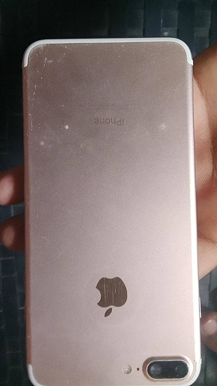 Apple iPhone 7 Plus 3