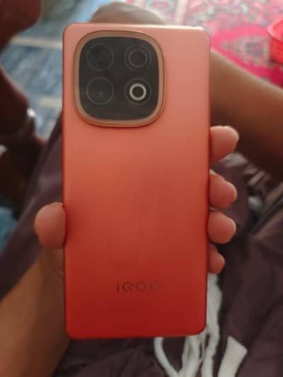 Vivo iQOO