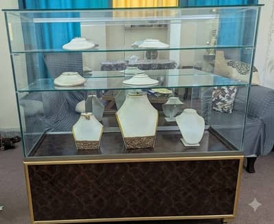 Cabinet for sale like new