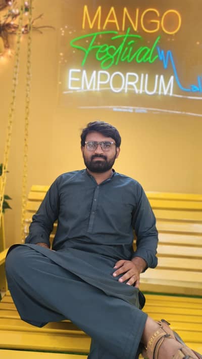 Mujy job ke zrurt hai