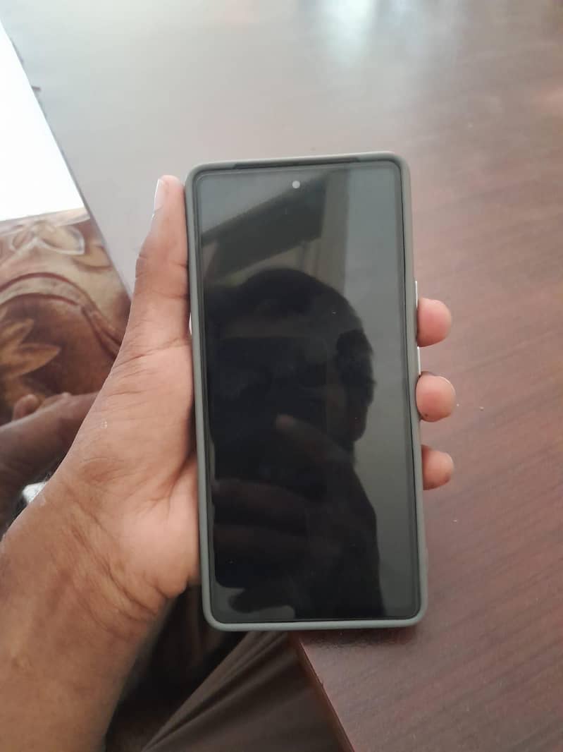 Google Pixel 7 4