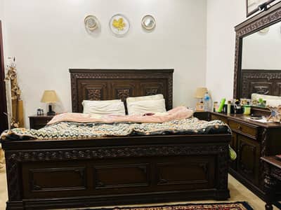 King Size bed for Sale