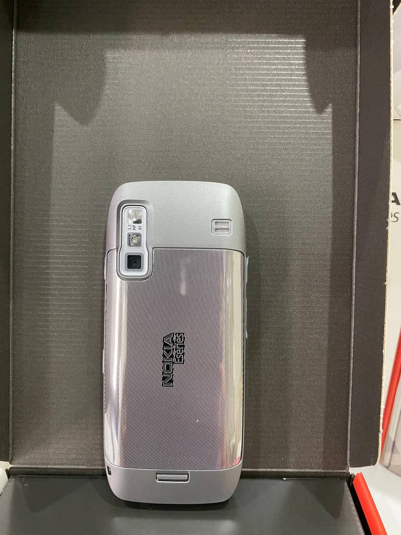 Nokia E75 2