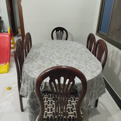 Selling a beautiful dining table set in excellent condition. The set