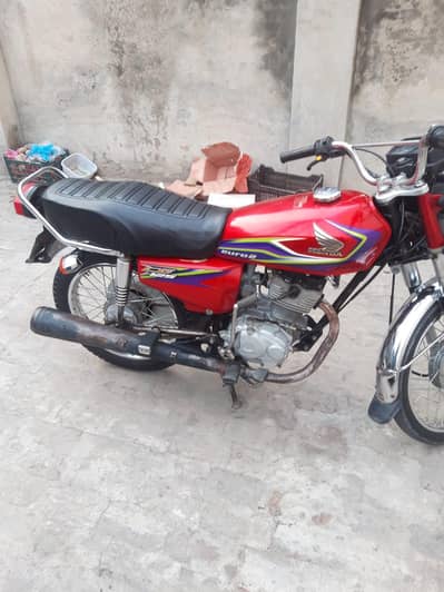 2017 molde Honda for sale Gujrat