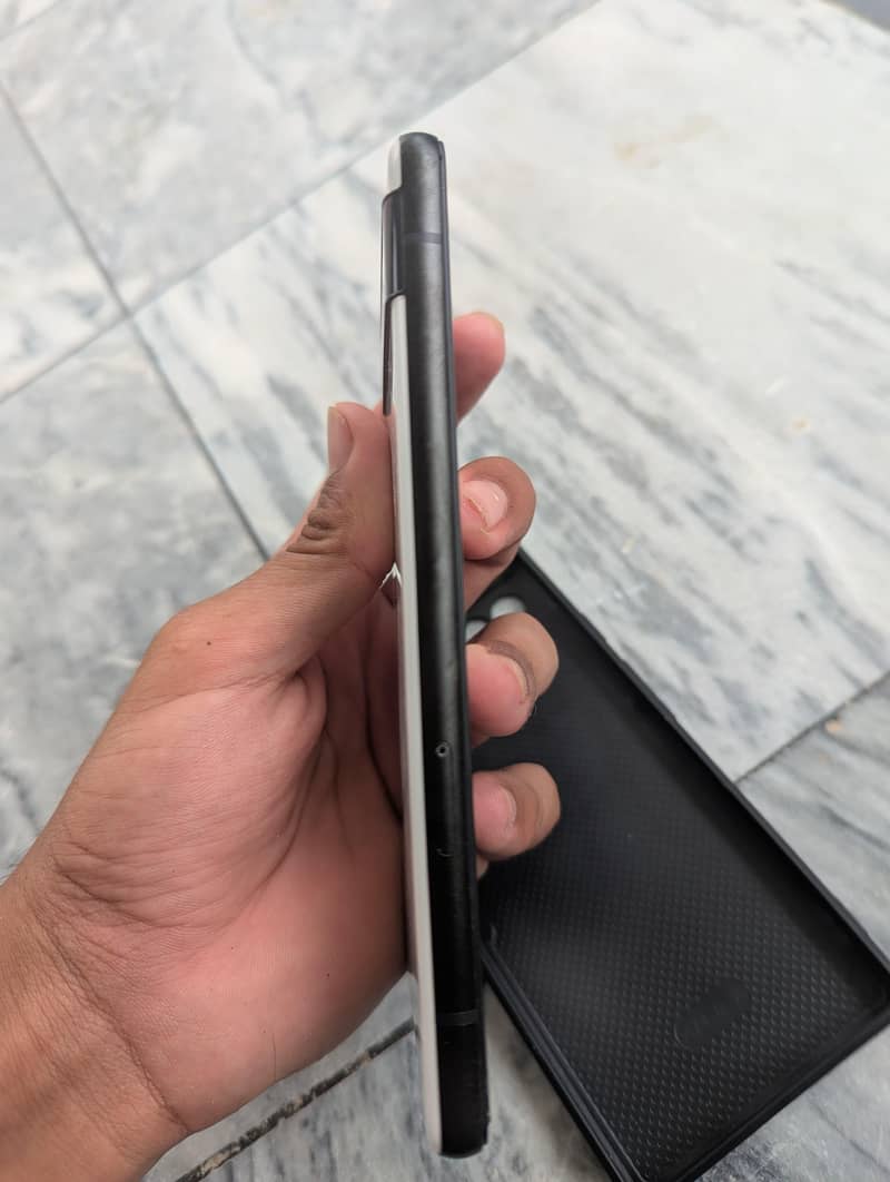 Google Pixel 6a 4