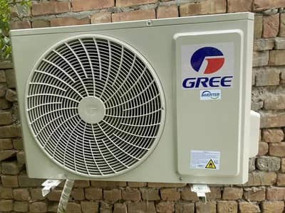 AC DC Gree 1.5Ton AC complete/03497345400