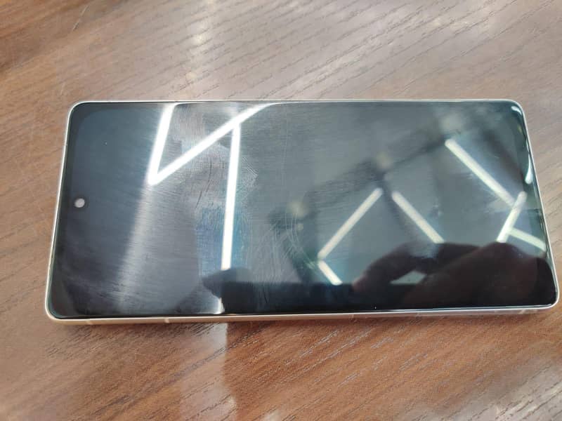Google Pixel 7 4