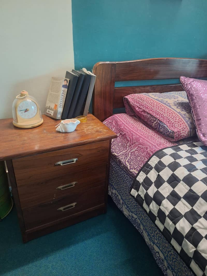 single bed set. 1
