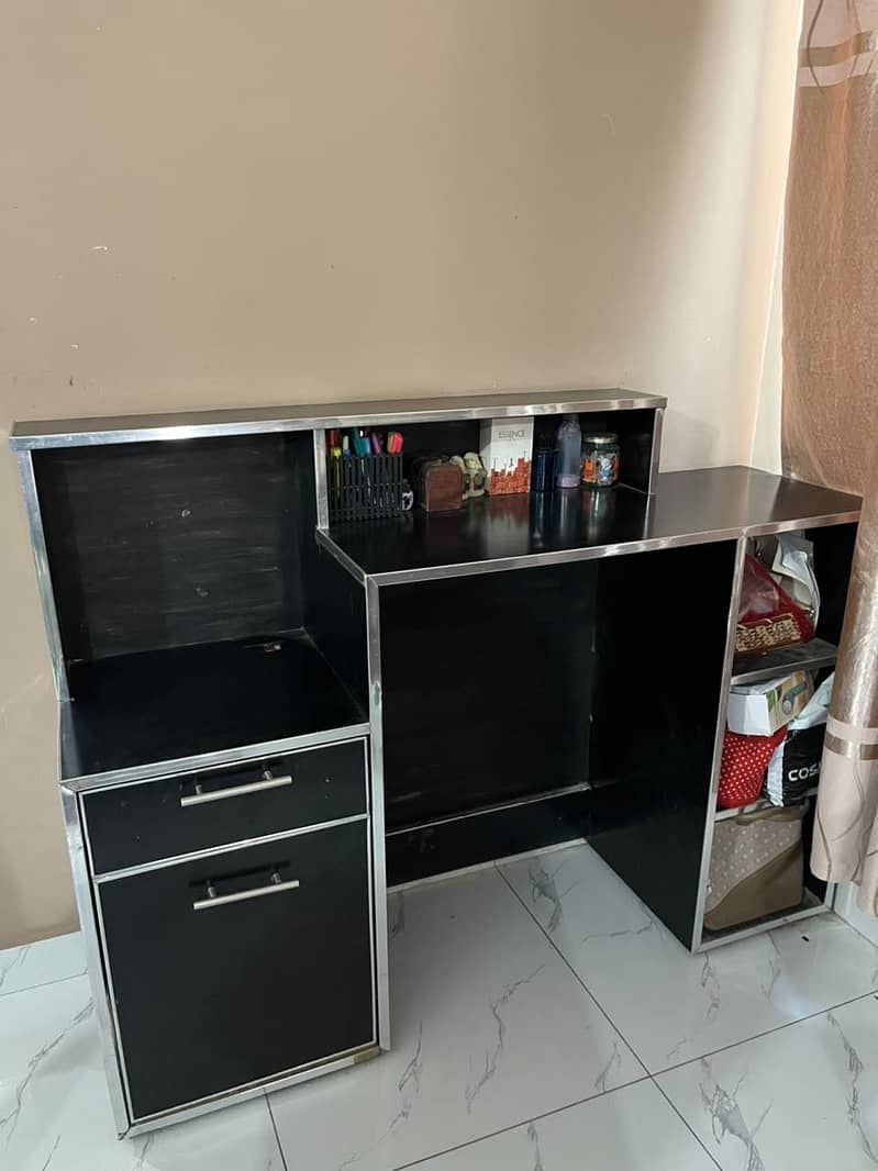 Brand new Study Table 2
