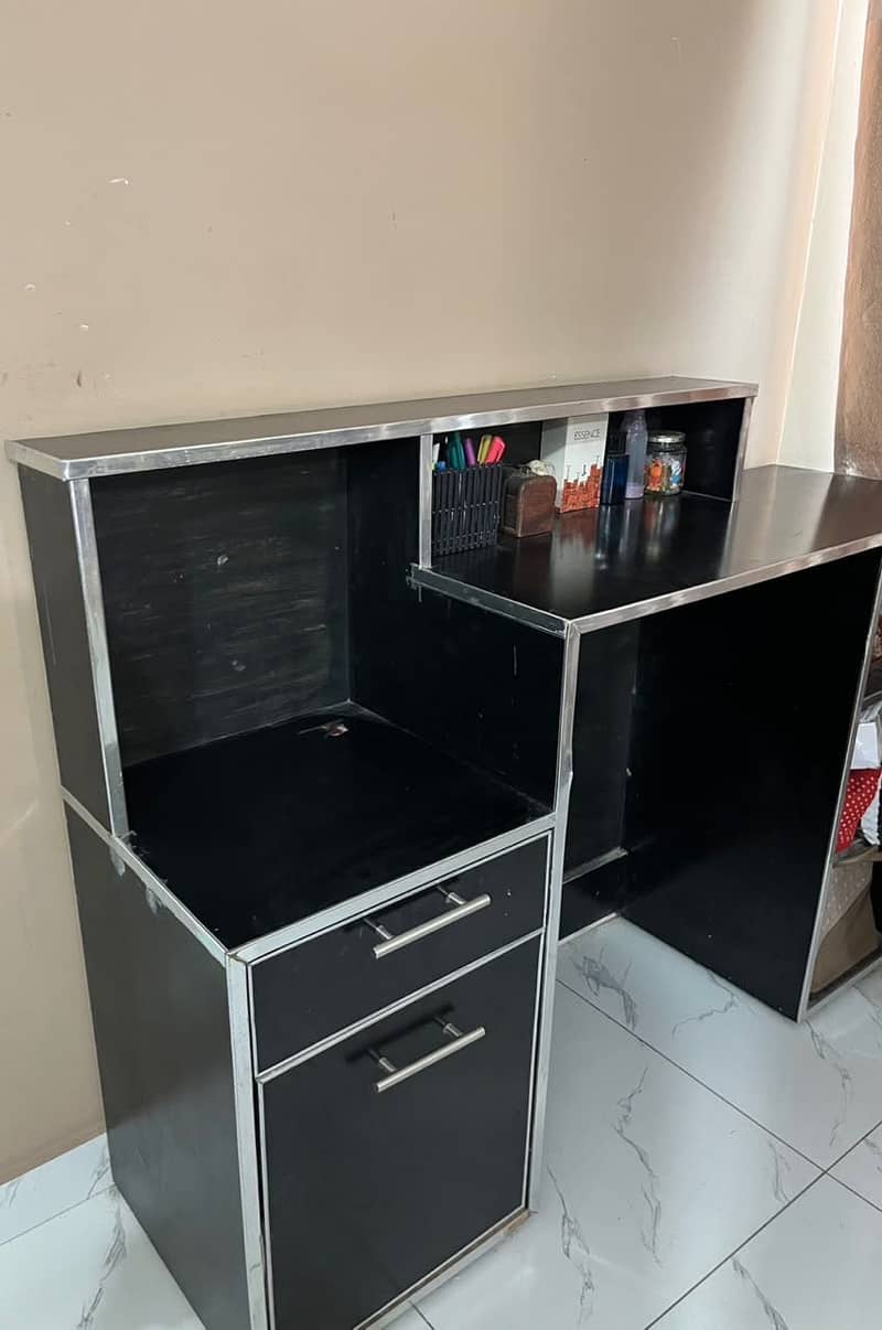 Brand new Study Table 4