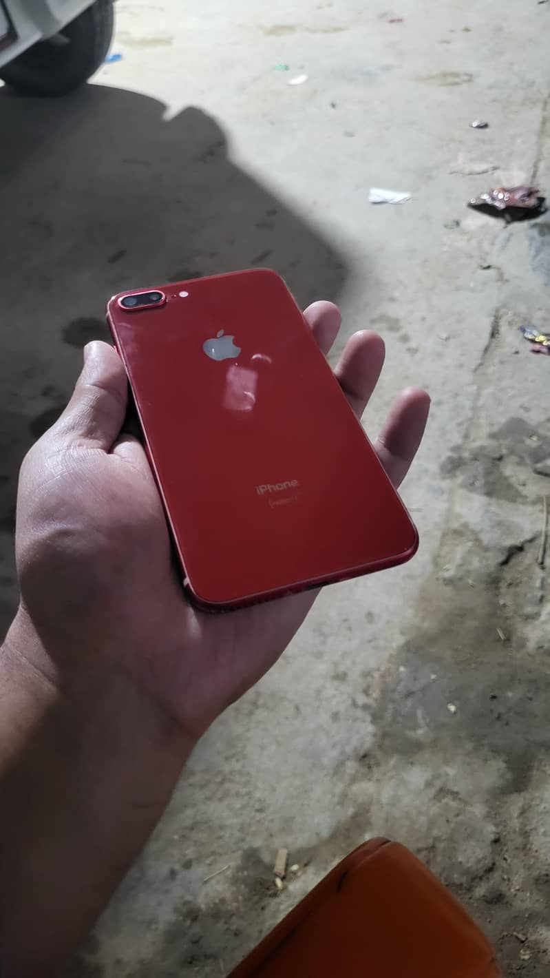 Apple iPhone 8 Plus 0