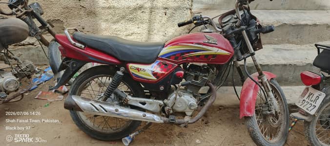 Honda deluxe 125 2015 model 5 gear