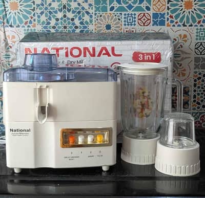National model N401 white 3-in-1 juicer blender and mixer