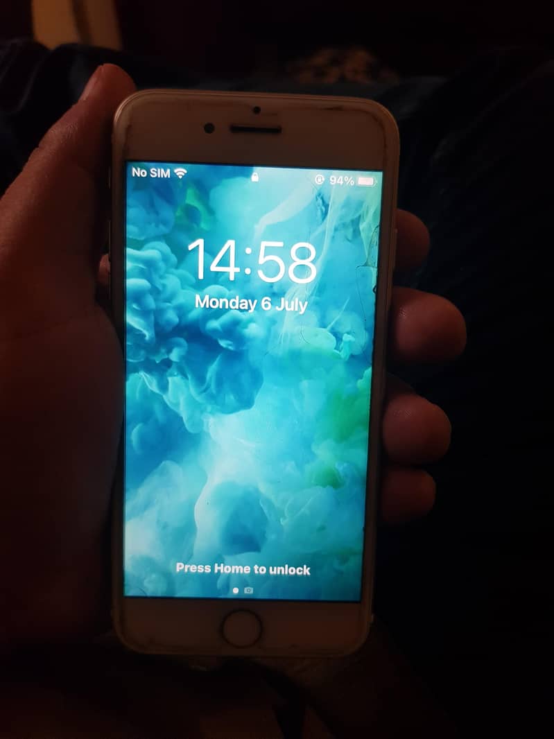 Apple iPhone 7 1