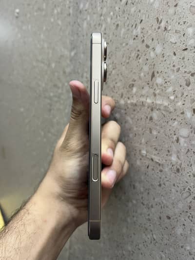 Apple iPhone 16 Pro Max