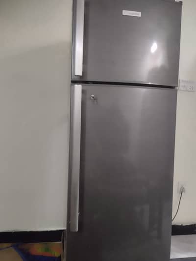 Medium size refrigerator for sale Islamabad
