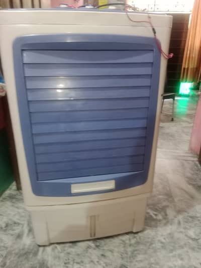 AC DC room coolar