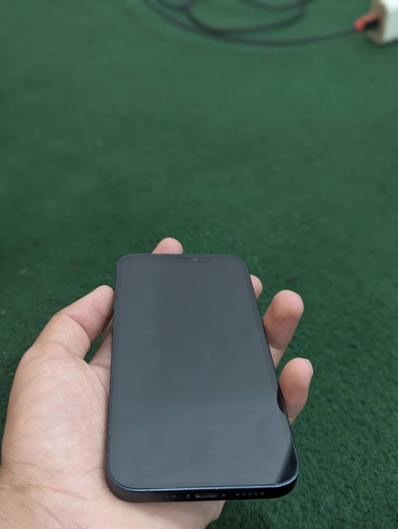 Apple iPhone 12 2
