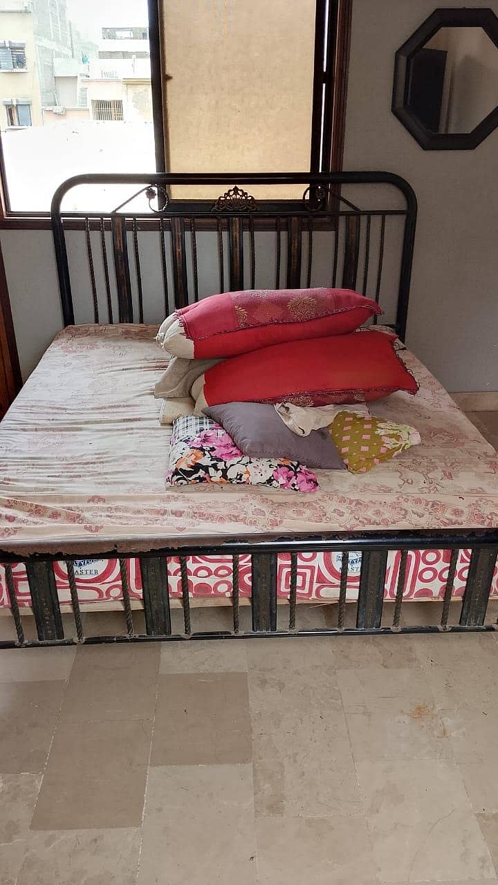 King bed 3