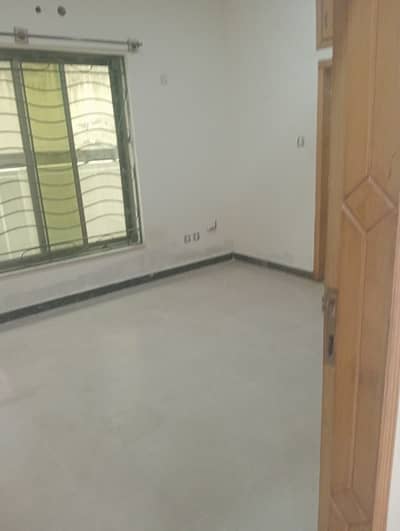 7marla 2beds DD TV lounge kitchen attached baths neat clean like brand new house basement portion for rent in G 13 2 islamabad