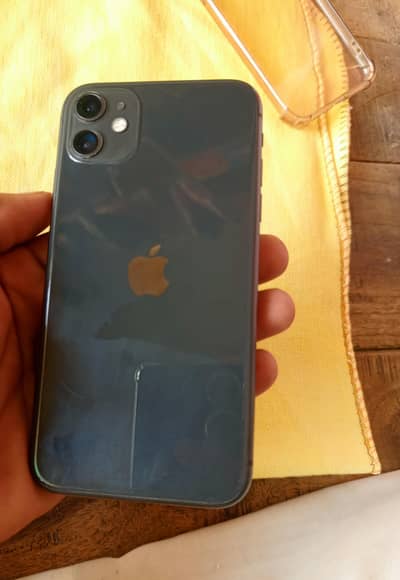 IPHONE 11 SALE 64 GB WITH BOX AND CABEL FRONT GLAS BREK