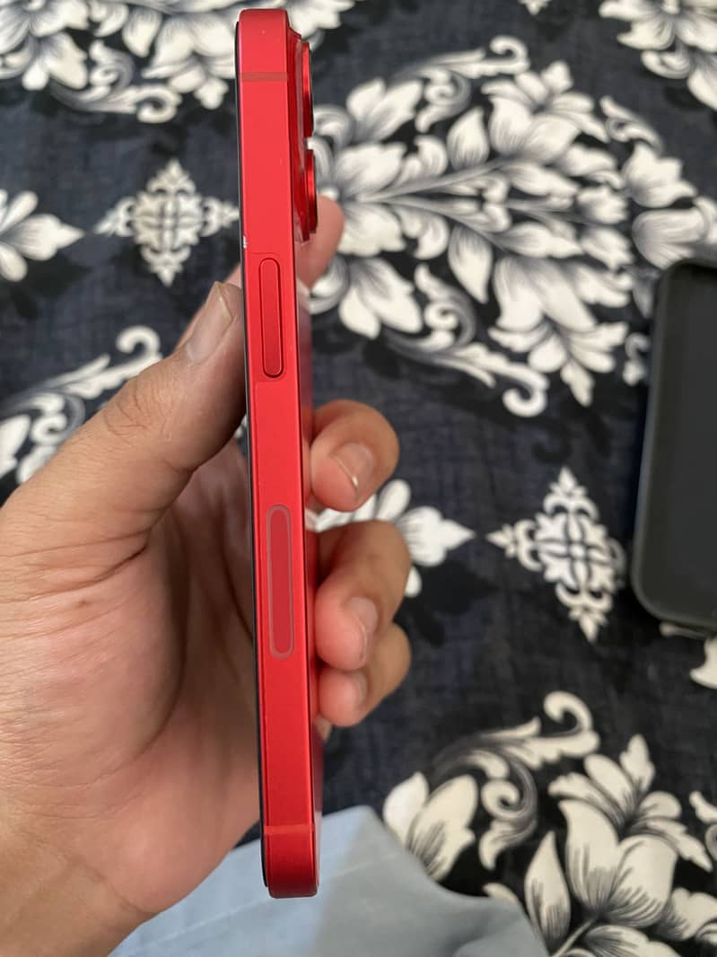 iPhone 14 3
