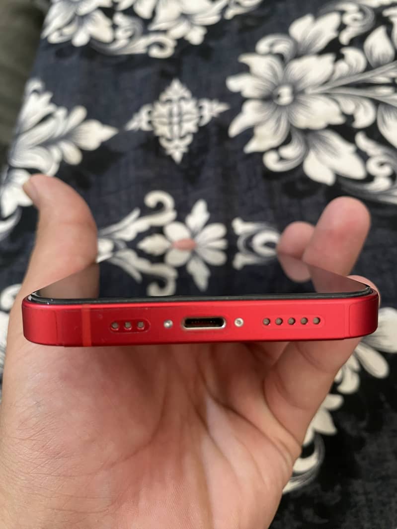 iPhone 14 6