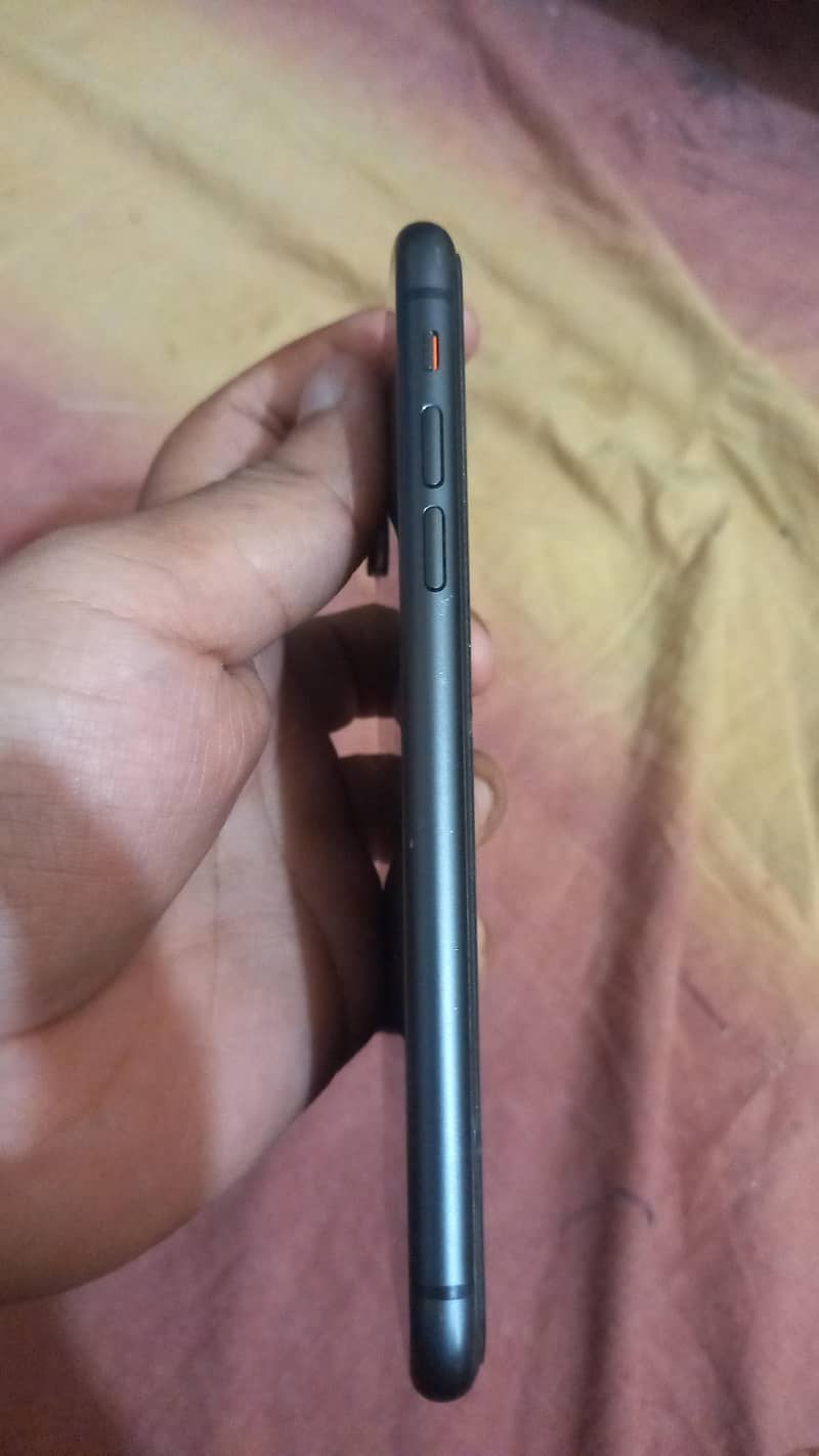 Apple iPhone 11 5