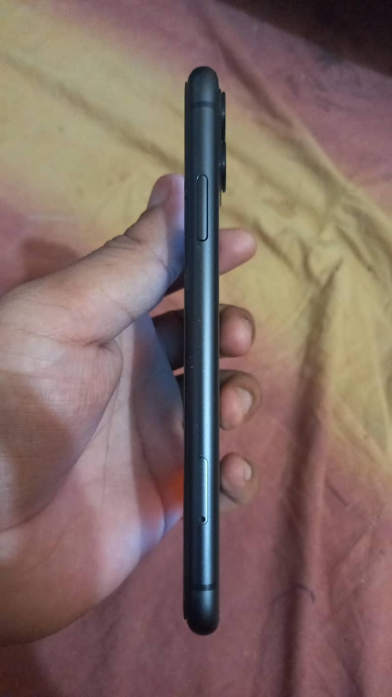 Apple iPhone 11 6