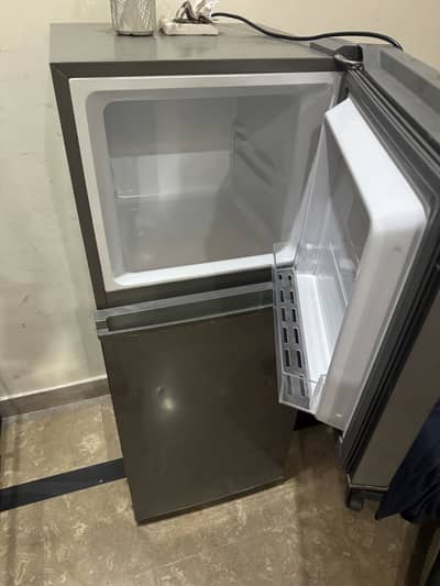 Hire refrigerator ( Farij ) like brand new just 1 year used