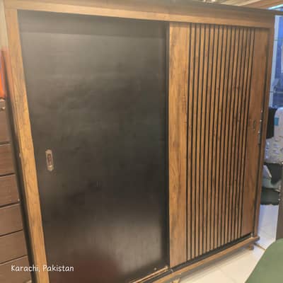 almari stylish  sliding. 6feet wardrobe for  sale