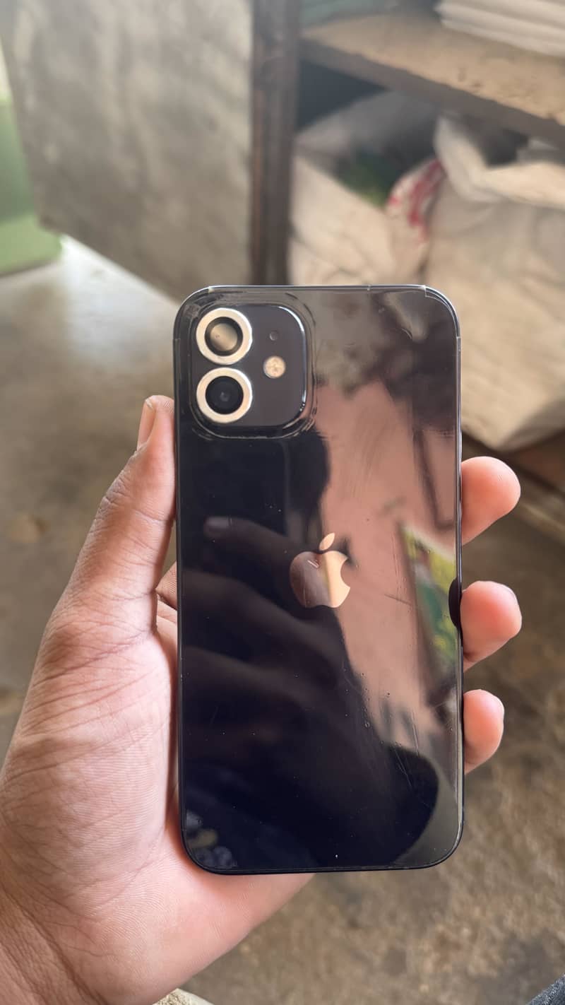 Apple iPhone 12 3