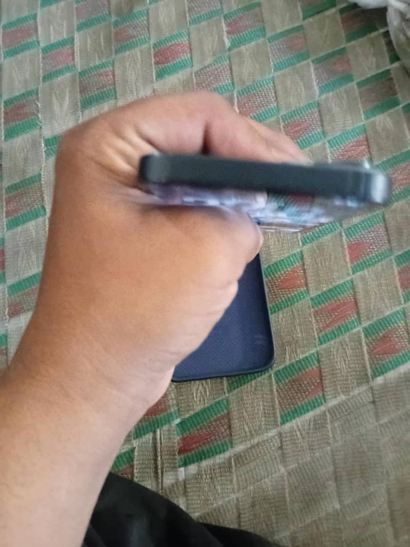 Apple iPhone 14 5