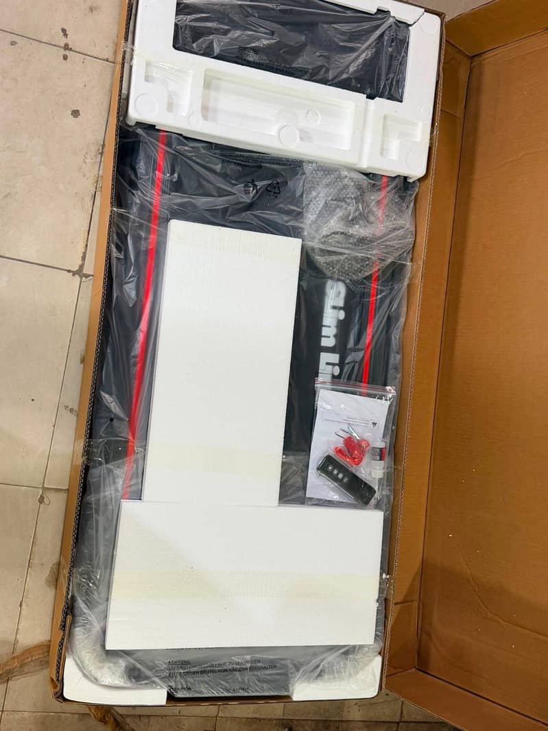Treadmill / walking Pad machine / Exercise jogging machine 3