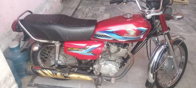 Paka 24 Model ha 03236080892 Exchange with CD 70 Available