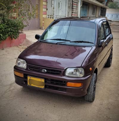 Daihatsu Cuore 2012