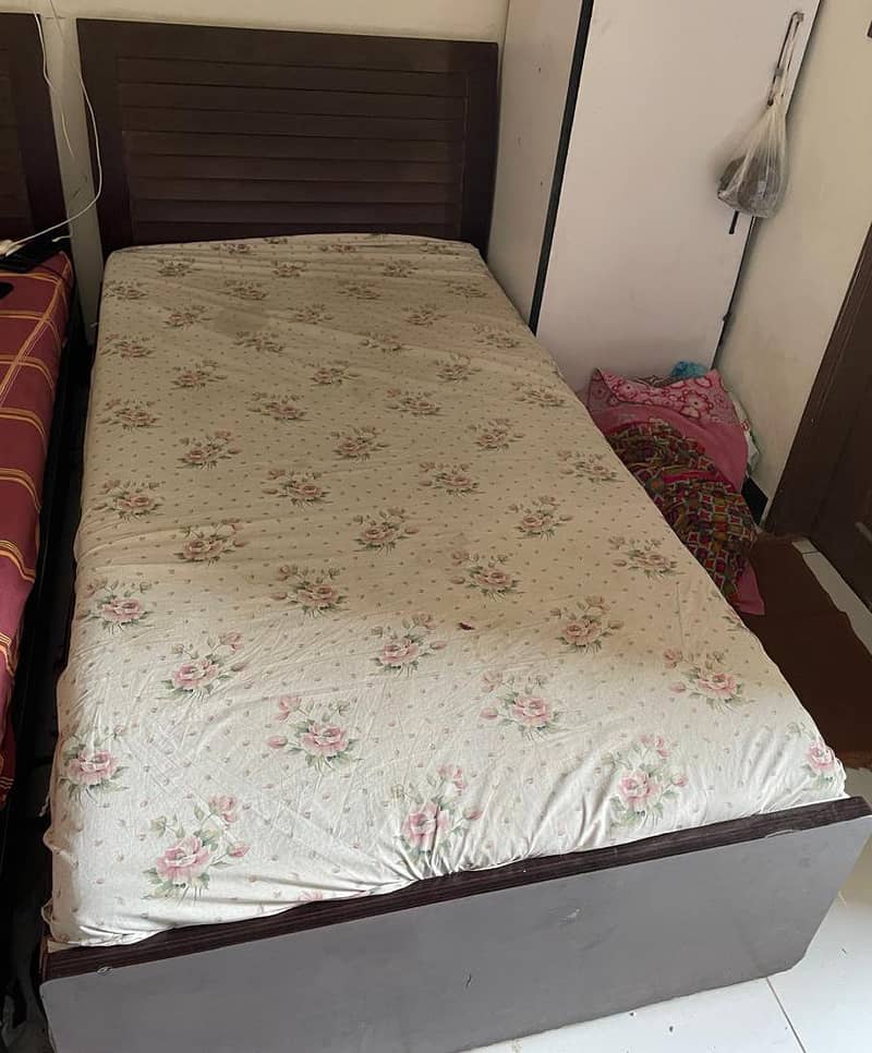 single bed 0