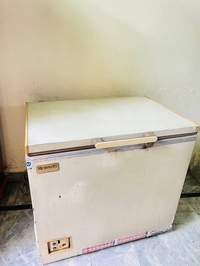 waves deep freezer 0