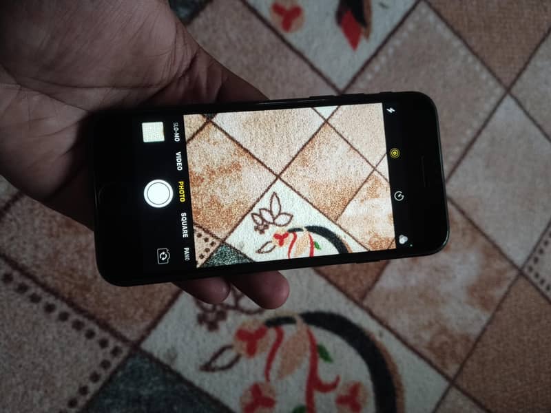 Apple iPhone 8 4