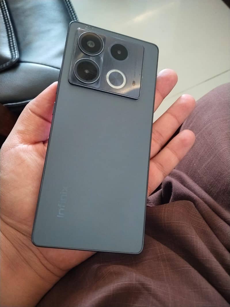 Infinix Note 40 0
