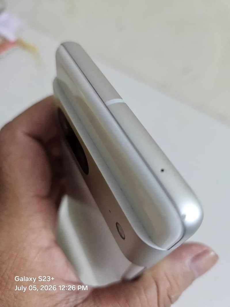 Google Pixel 7 3