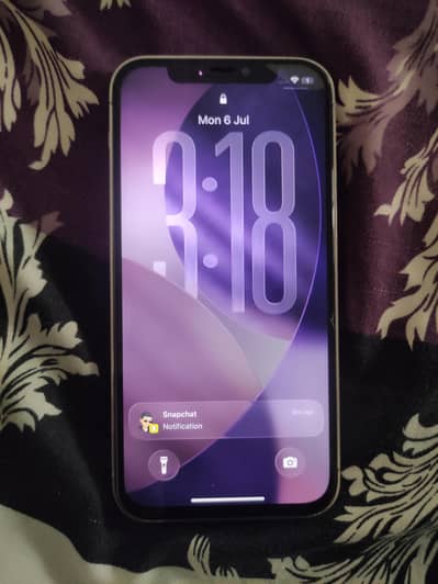 chance iphone 12 pro in good condition read caption