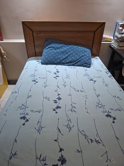 Single bed with Mattress_ Good condition