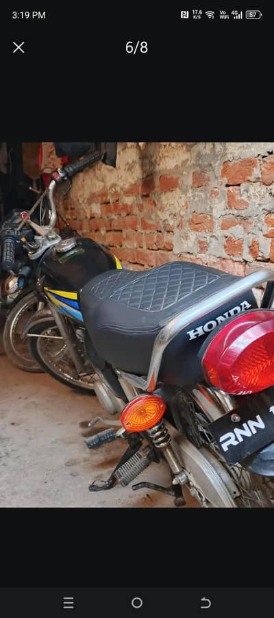 14 model geniun Tanki tappy bhi sath mily gy bike all oky hy