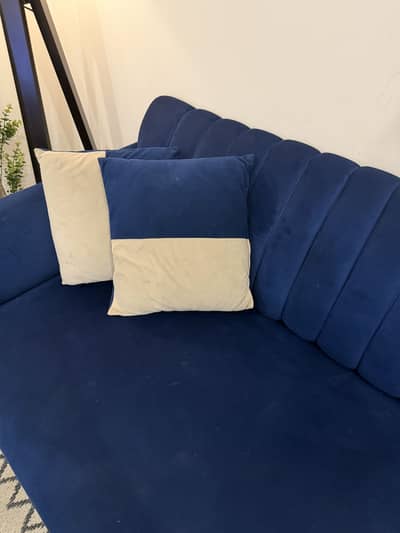 L shaped sofa best condition