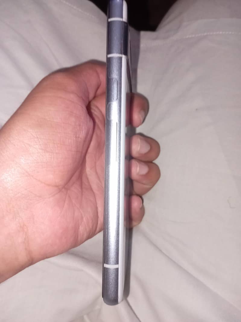 Google Pixel 7a 1